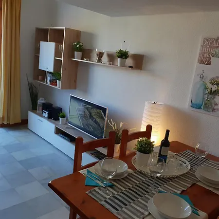 Apartment Beachfront Duplex No 4 With Heated Pool, Close To Sea And Beach, Aircondition, Balcony, Wifi Playa de las Americas (Tenerife)