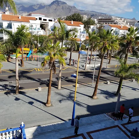 Beachfront Duplex No 4 With Heated Pool, Close To Sea And Beach, Aircondition, Balcony, Wifi Apartment Playa de las Americas (Tenerife)