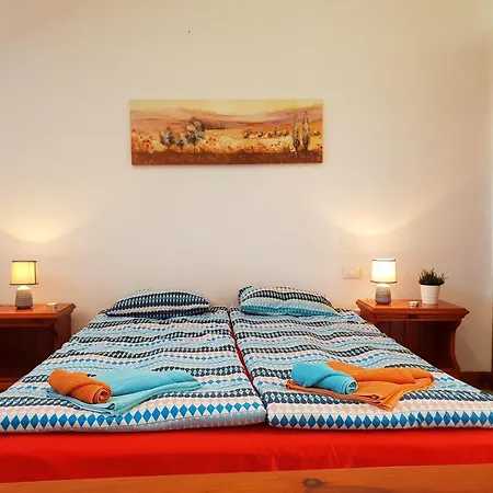 Apartment Beachfront Duplex No 4 With Heated Pool, Close To Sea And Beach, Aircondition, Balcony, Wifi