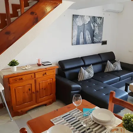 Apartment Beachfront Duplex No 4 With Heated Pool, Close To Sea And Beach, Aircondition, Balcony, Wifi