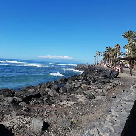 Apartment Beachfront Duplex No 4 With Heated Pool, Close To Sea And Beach, Aircondition, Balcony, Wifi Playa de las Américas