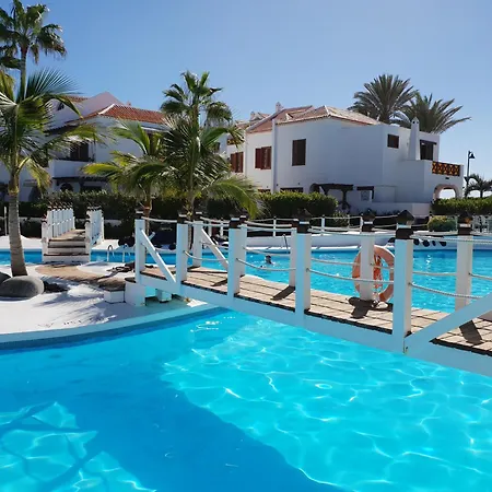 Beachfront Duplex No 4 With Heated Pool, Close To Sea And Beach, Aircondition, Balcony, Wifi Διαμέρισμα