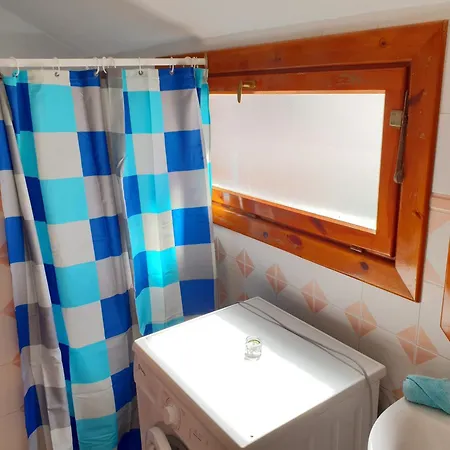 Beachfront Duplex No 4 With Heated Pool, Close To Sea And Beach, Aircondition, Balcony, Wifi *